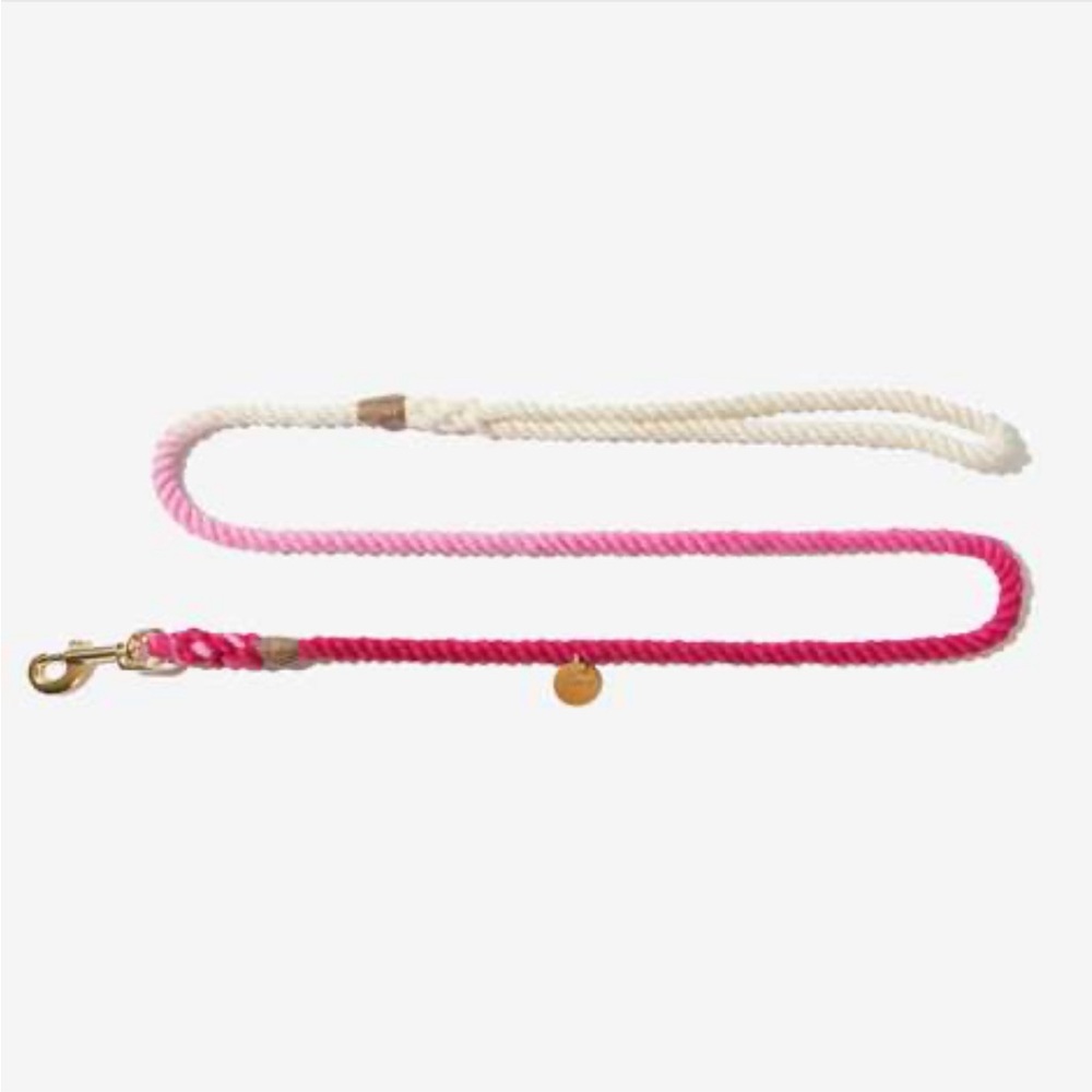 NWT FOUND MY ANIMAL
Hand-dyed Rope Leash. Pink